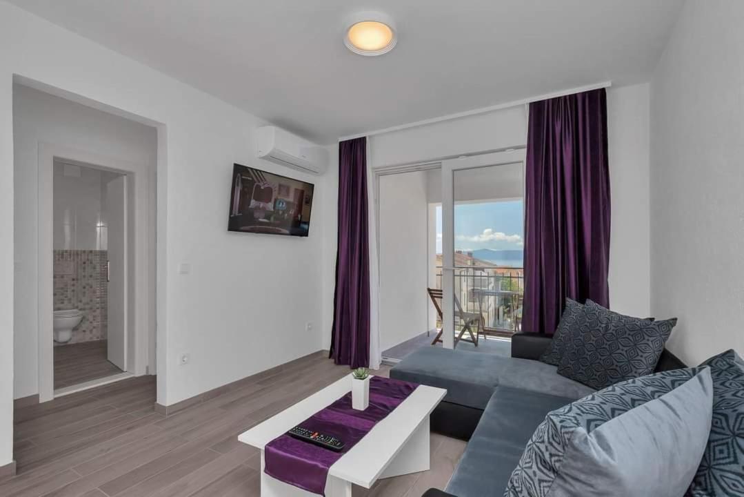 Apartmani Daniela Podgora Bagian luar foto
