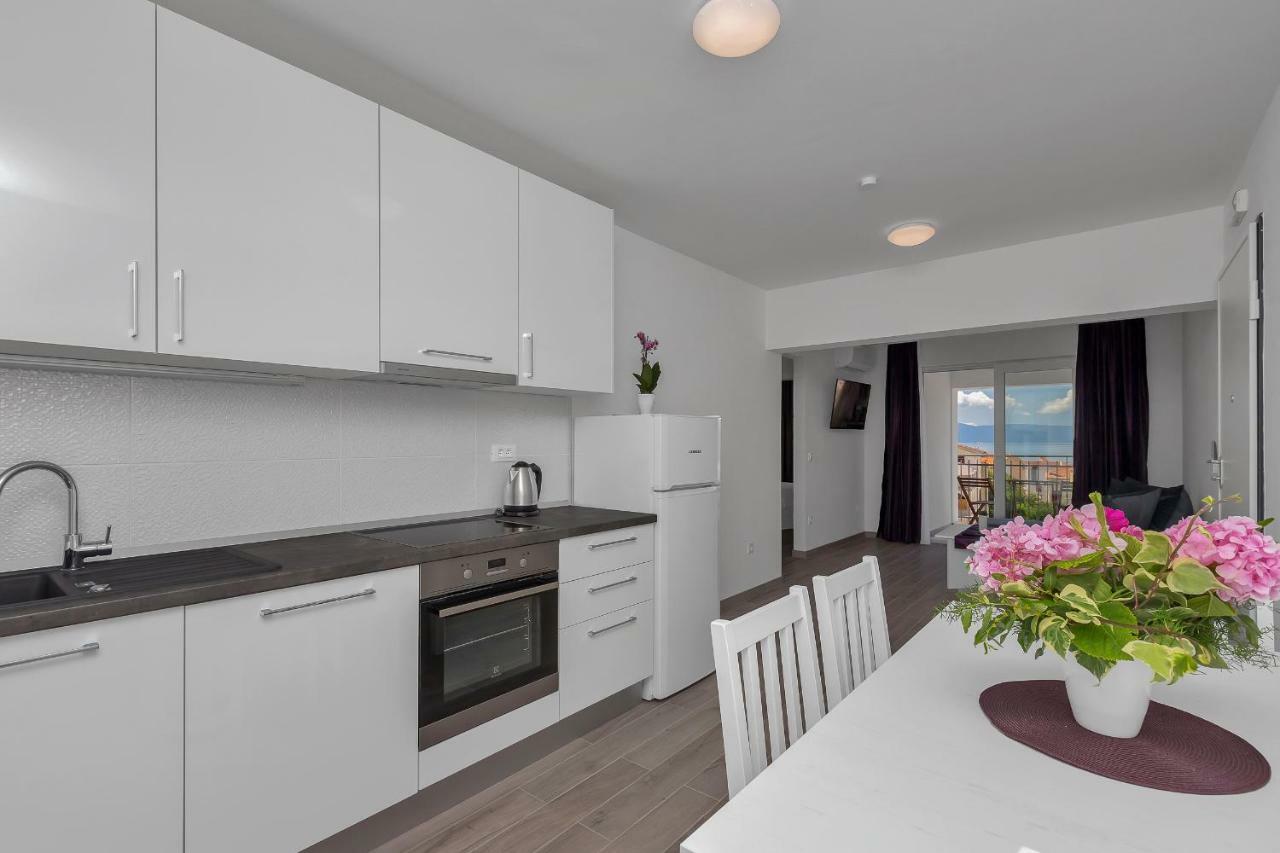 Apartmani Daniela Podgora Bagian luar foto