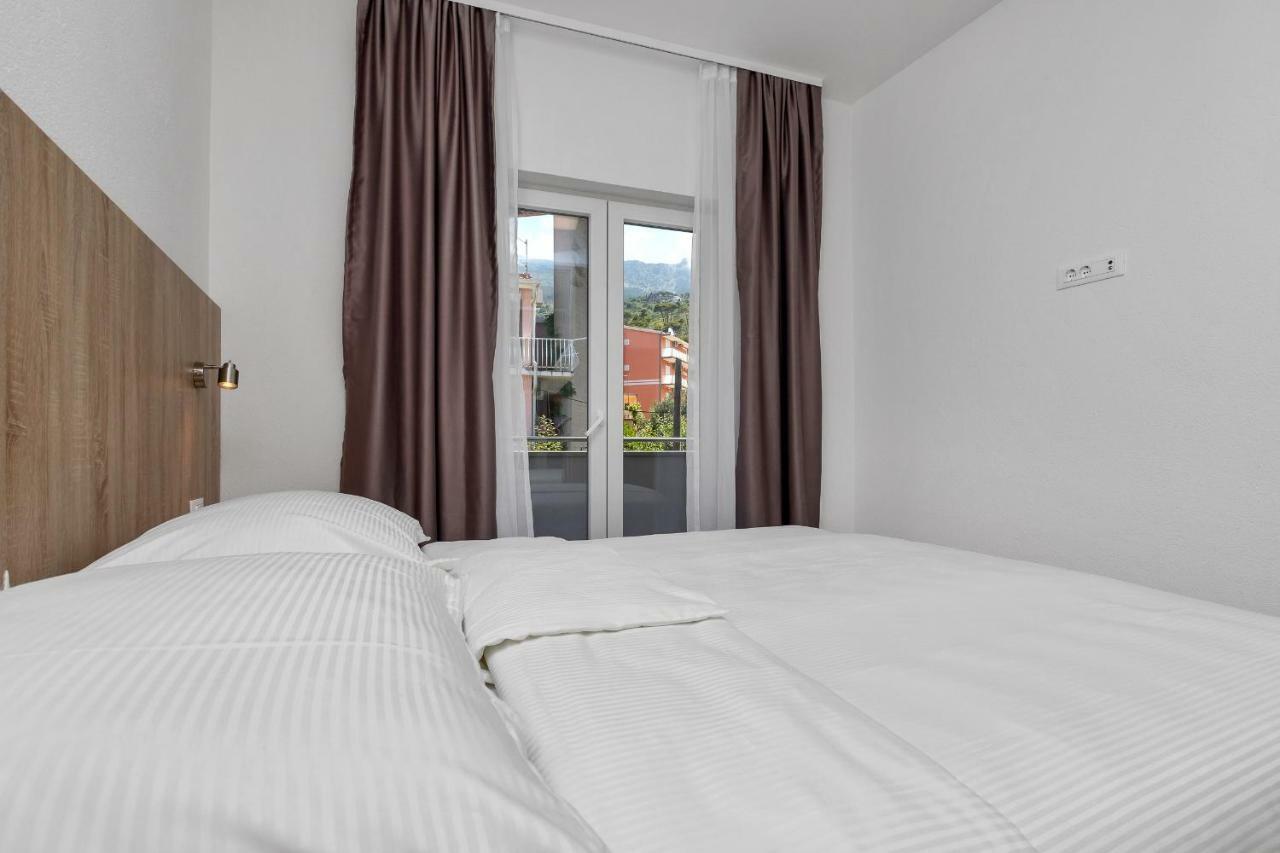 Apartmani Daniela Podgora Bagian luar foto